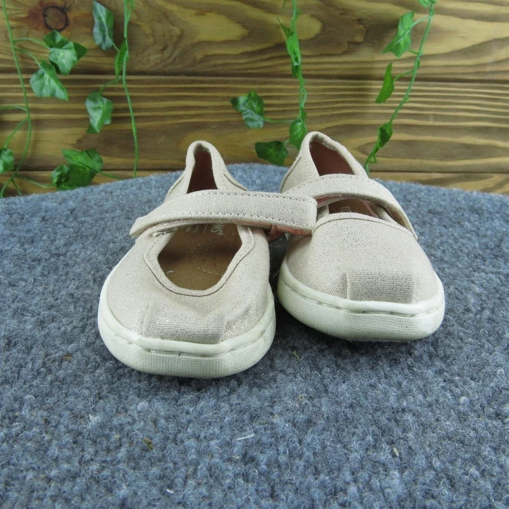Toms girls mary